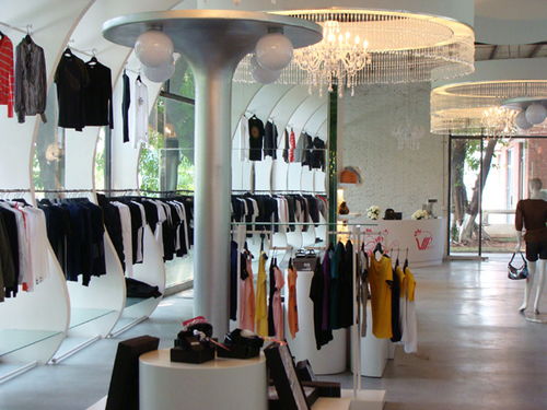 新零售浪潮下，服装服饰行业如何破局而出，重塑竞争力